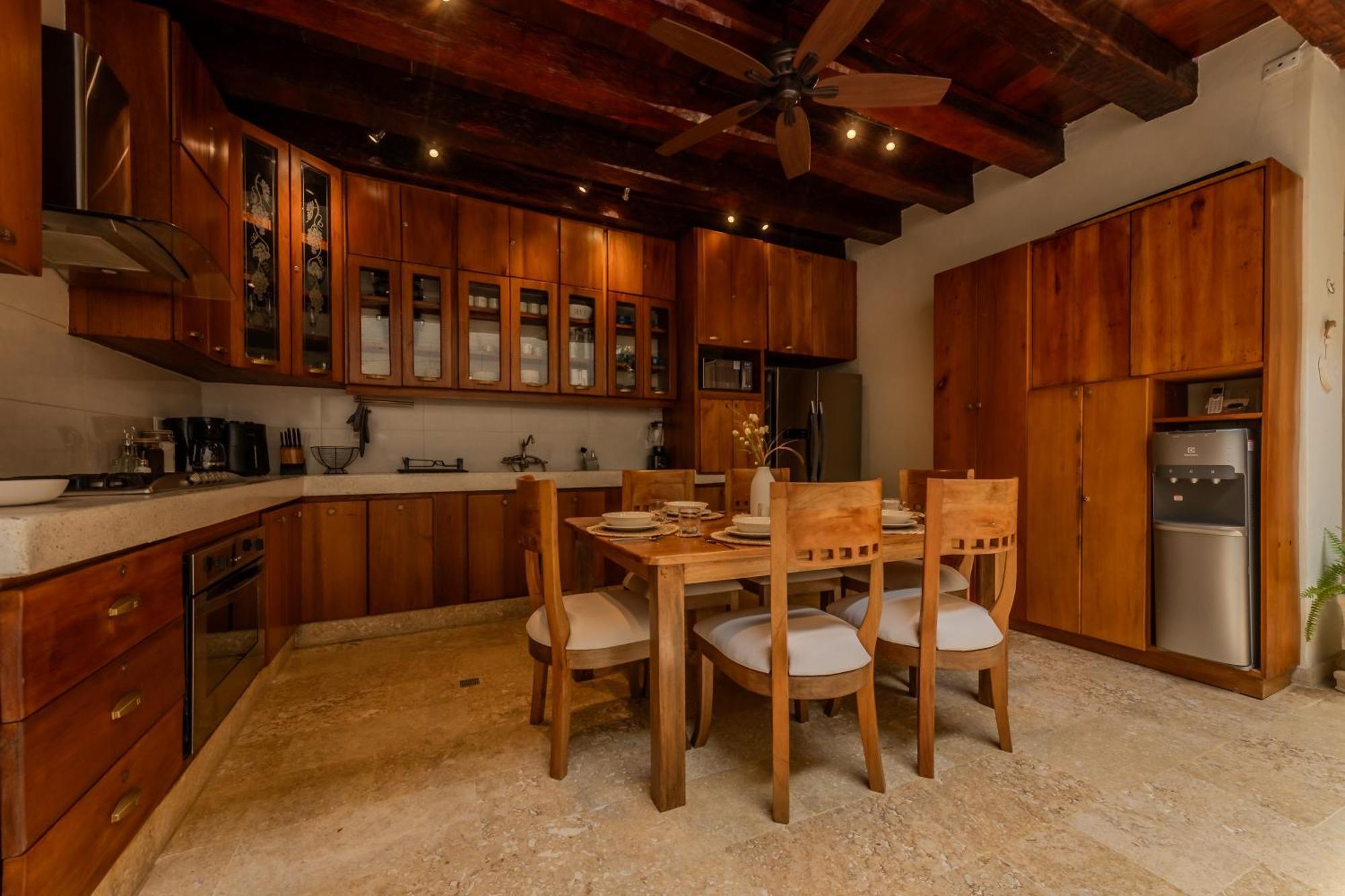 Casa Romi - Spectacular House In The Center Holiday home