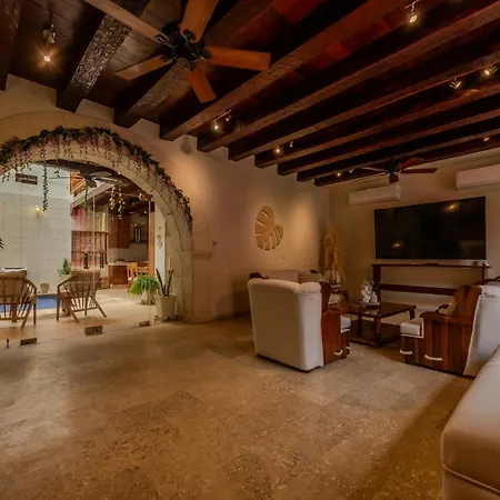 Casa Romi - Spectacular House In The Center