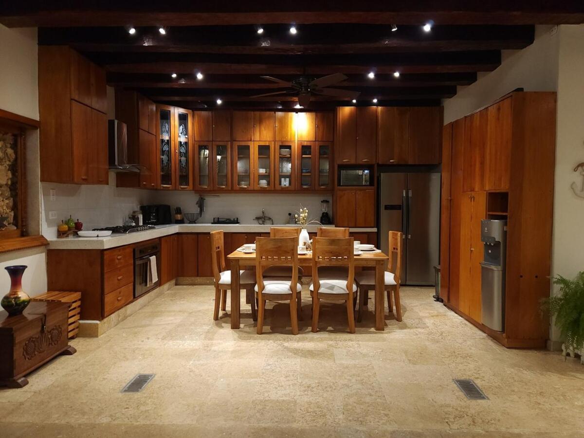 Casa Romi - Spectacular House In The Center