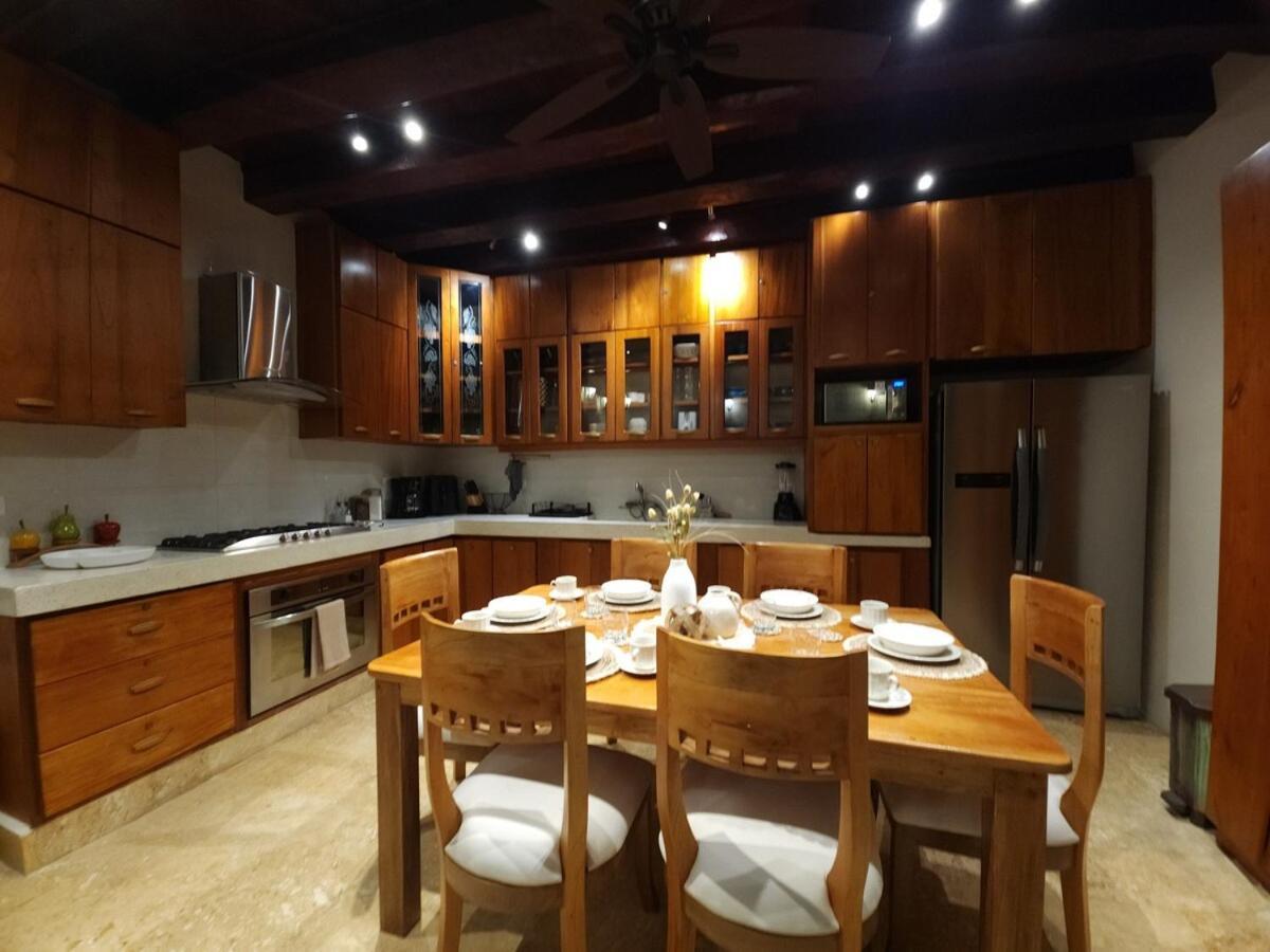 Casa Romi - Spectacular House In The Center